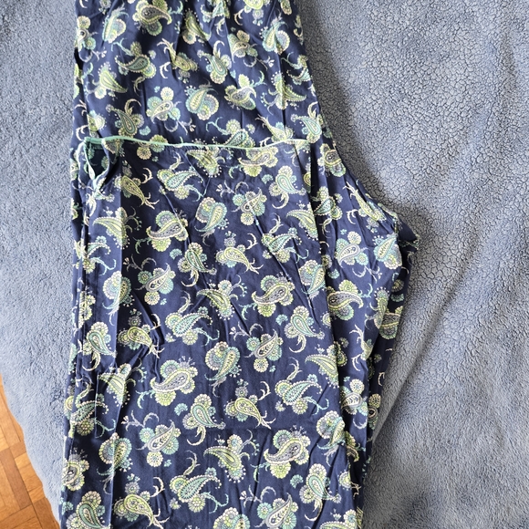 Victoria Secrets Paisley Patterned Pyjama Set - Picture 10 of 15